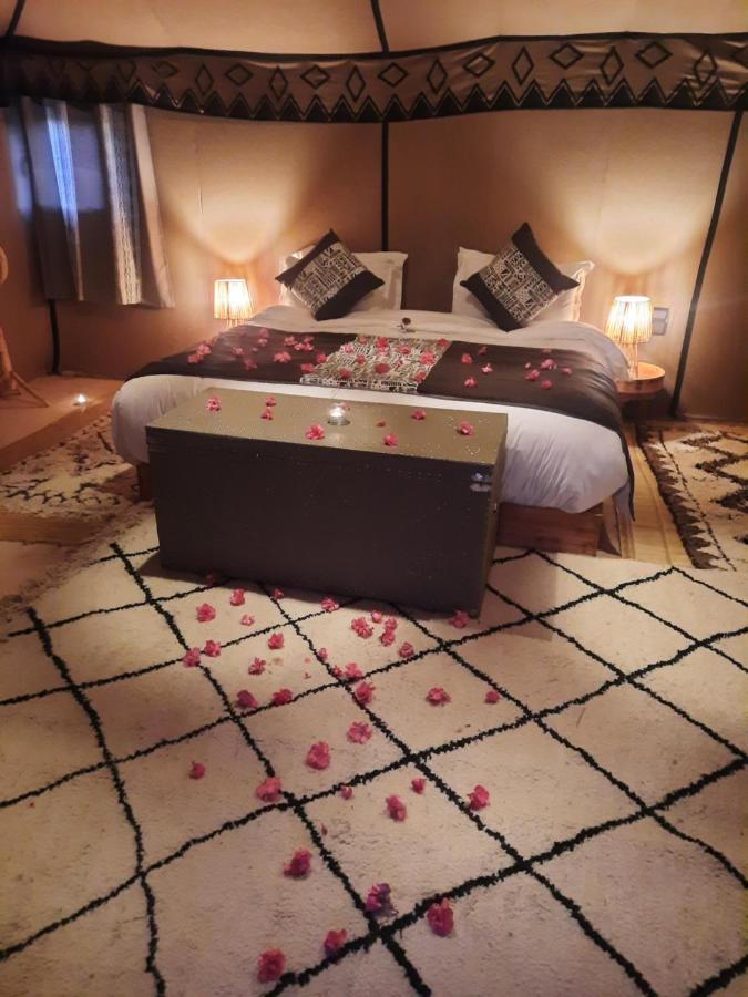 Starlit Camp Hotel เมอร์ซูกา ภายนอก รูปภาพ